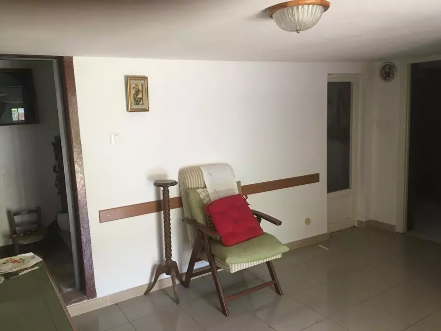 Immagine 17 di Villa in vendita  a Cascina