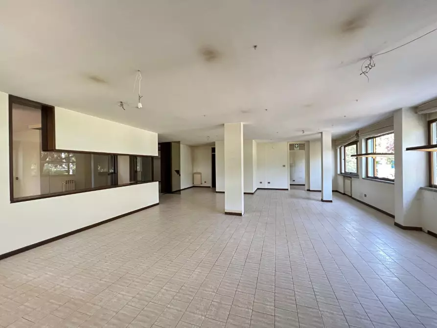 Immagine 4 di Ufficio in vendita  a Vinci