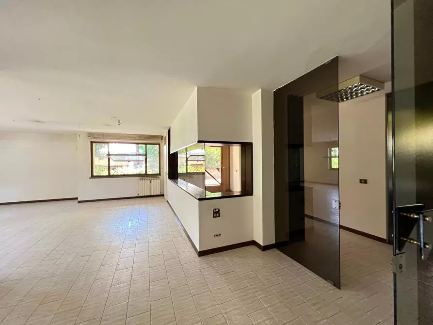 Immagine 3 di Ufficio in vendita  a Vinci