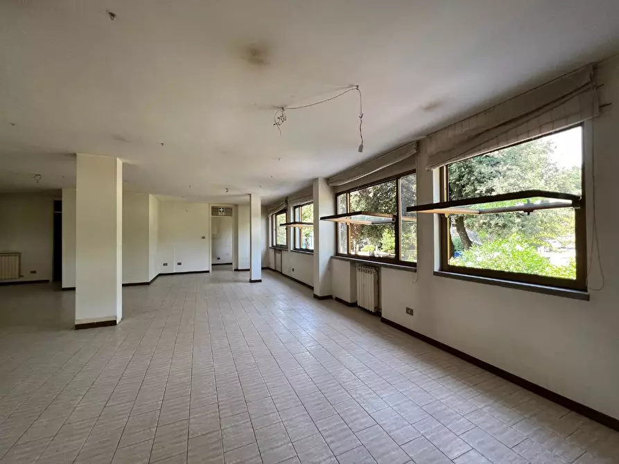 Immagine 16 di Ufficio in vendita  a Vinci