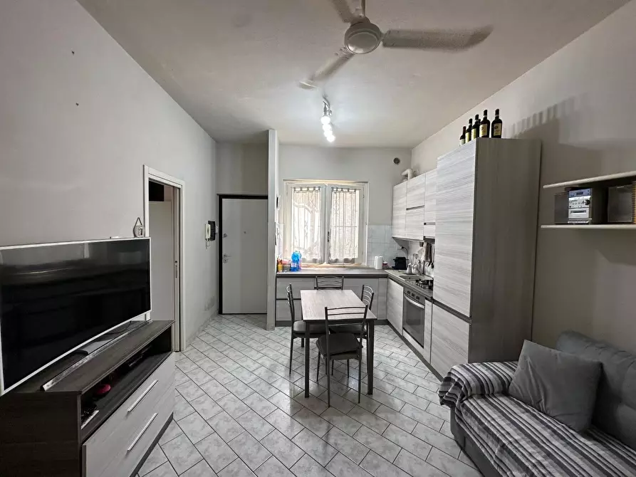 Immagine 5 di Appartamento in vendita  a Montignoso