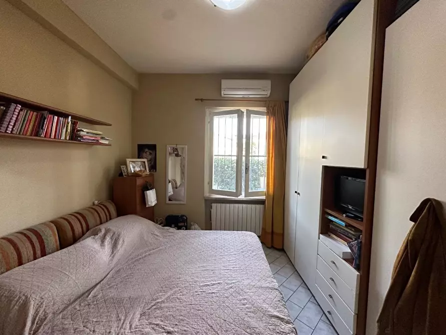 Immagine 6 di Appartamento in vendita  a Montignoso