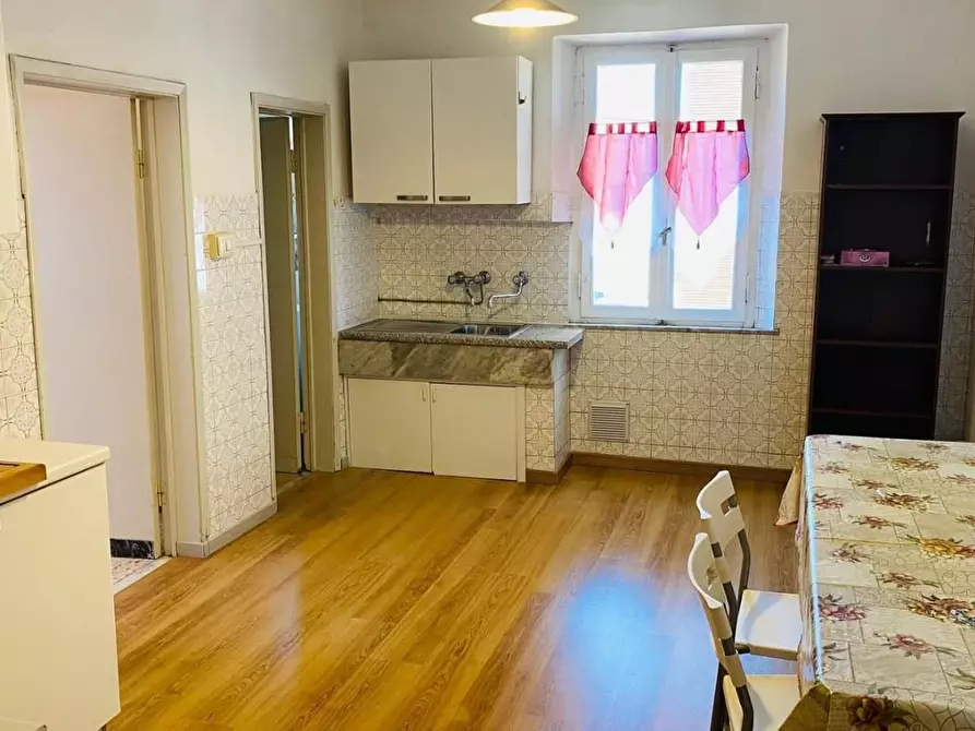 Immagine 10 di Appartamento in vendita  a Siena