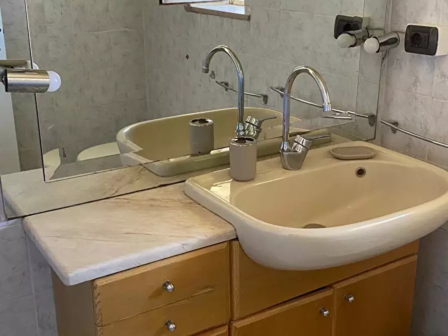 Immagine 3 di Appartamento in vendita  a Siena