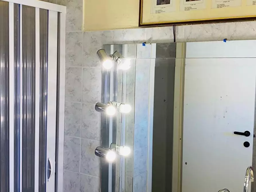 Immagine 8 di Appartamento in vendita  a Siena