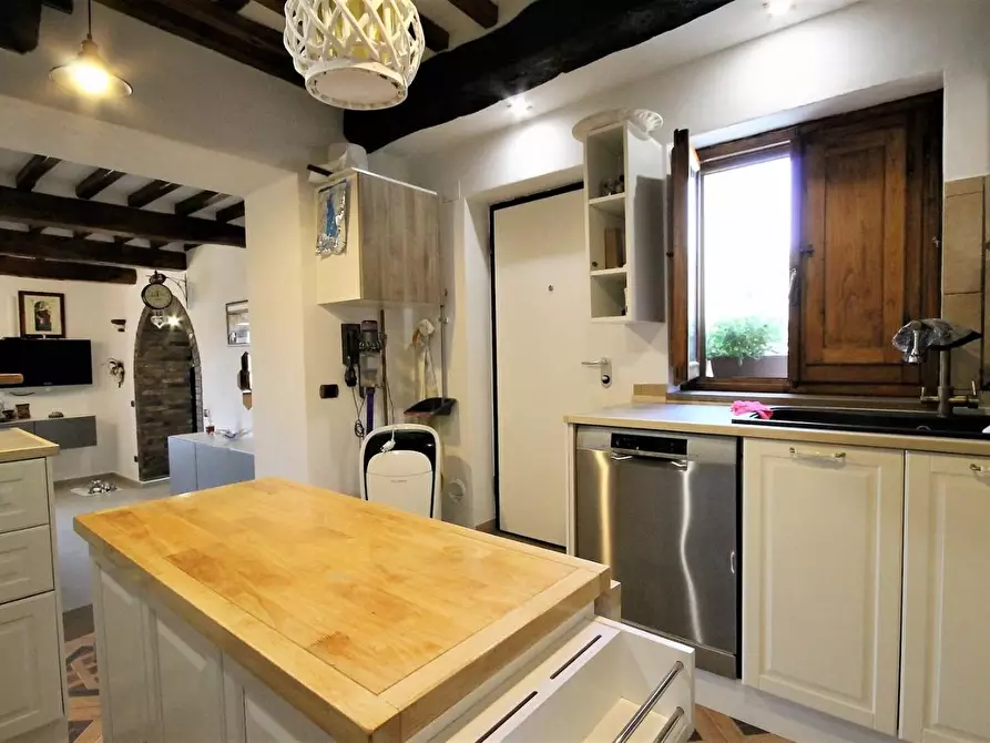 Immagine 15 di Appartamento in vendita  a Capannori