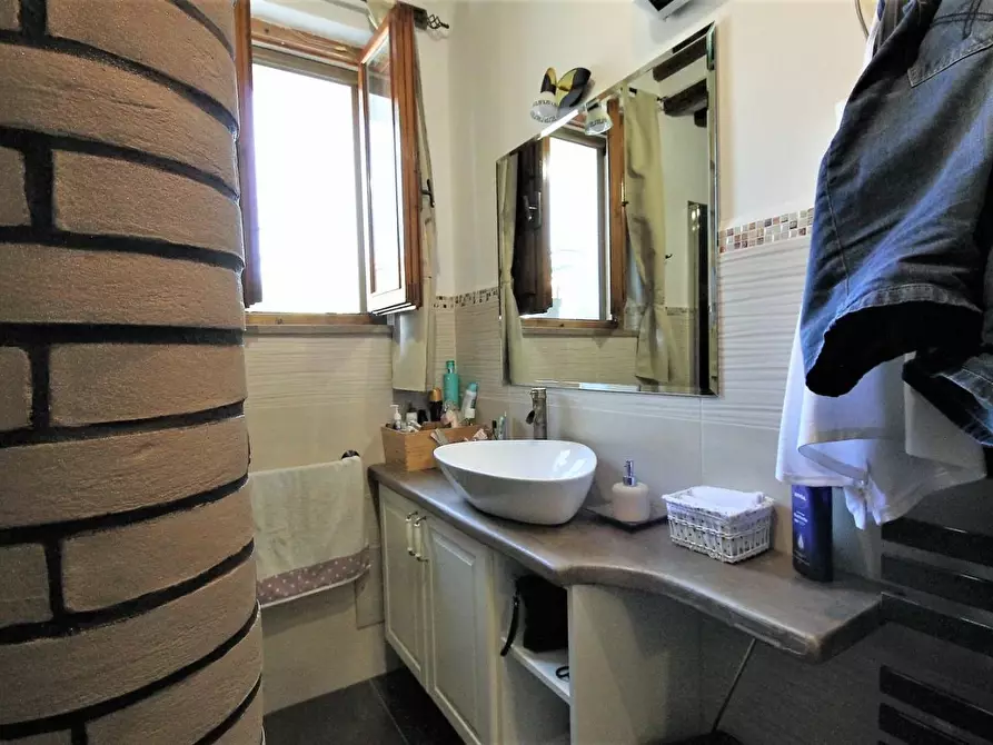 Immagine 19 di Appartamento in vendita  a Capannori