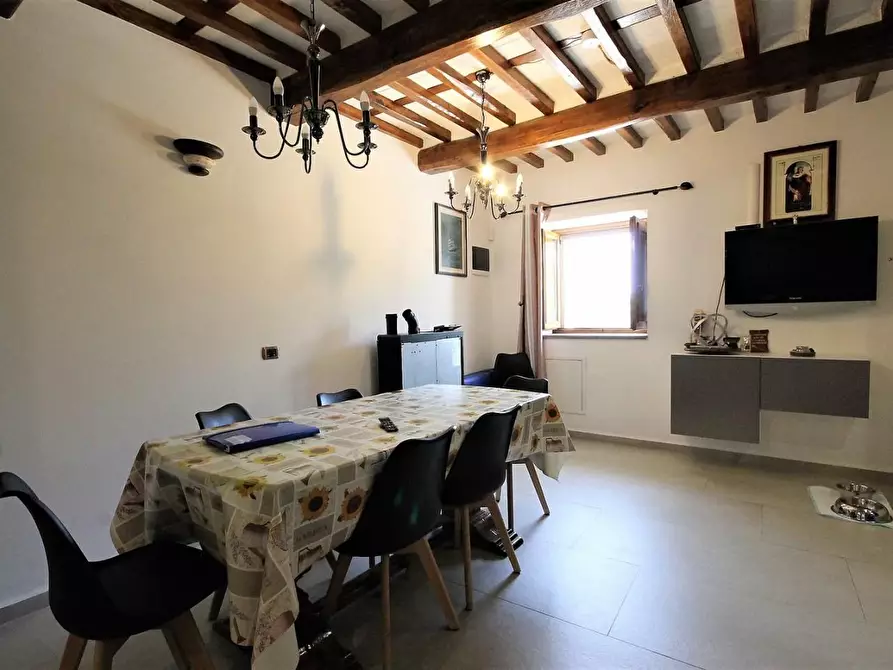 Immagine 12 di Appartamento in vendita  a Capannori