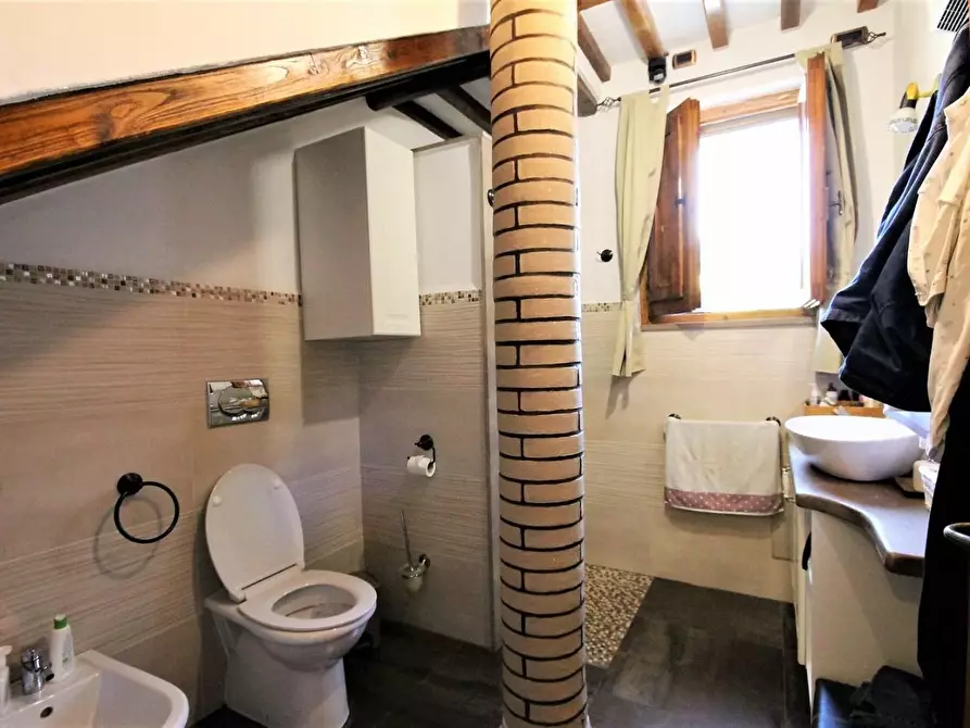 Immagine 18 di Appartamento in vendita  a Capannori