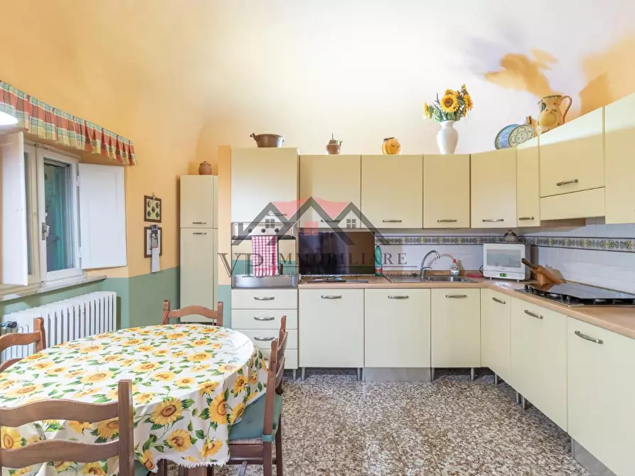 Immagine 3 di Appartamento in vendita  a Pomarance