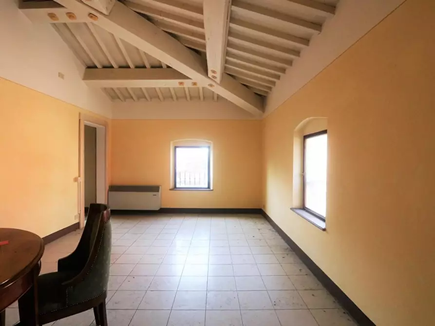 Immagine 21 di Locale commerciale in vendita  a Bientina