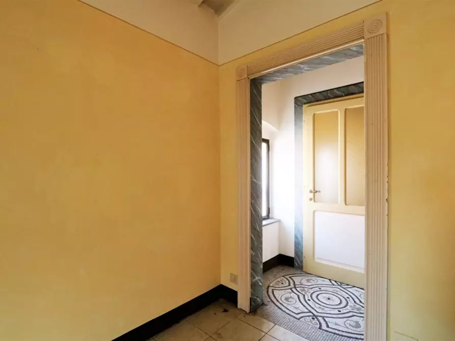 Immagine 23 di Locale commerciale in vendita  a Bientina