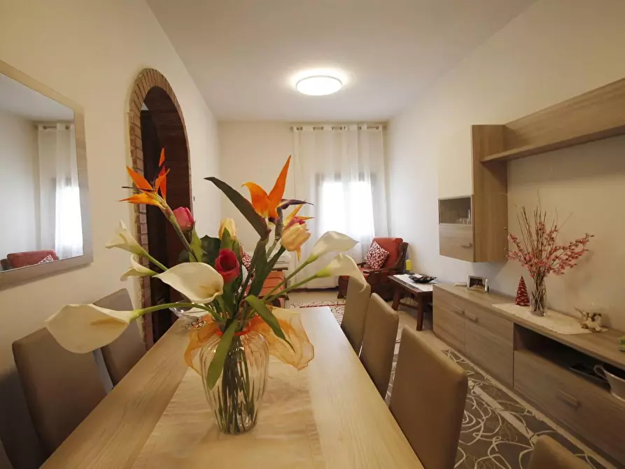 Immagine 11 di Appartamento in vendita  a Empoli