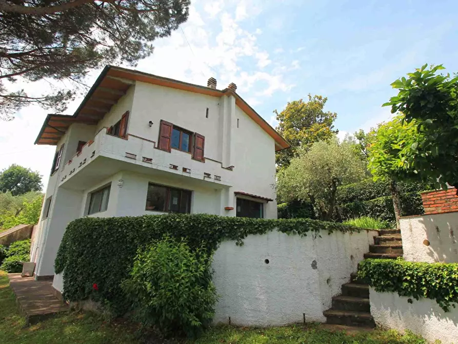 Immagine 27 di Villa in vendita  a Montecatini Terme