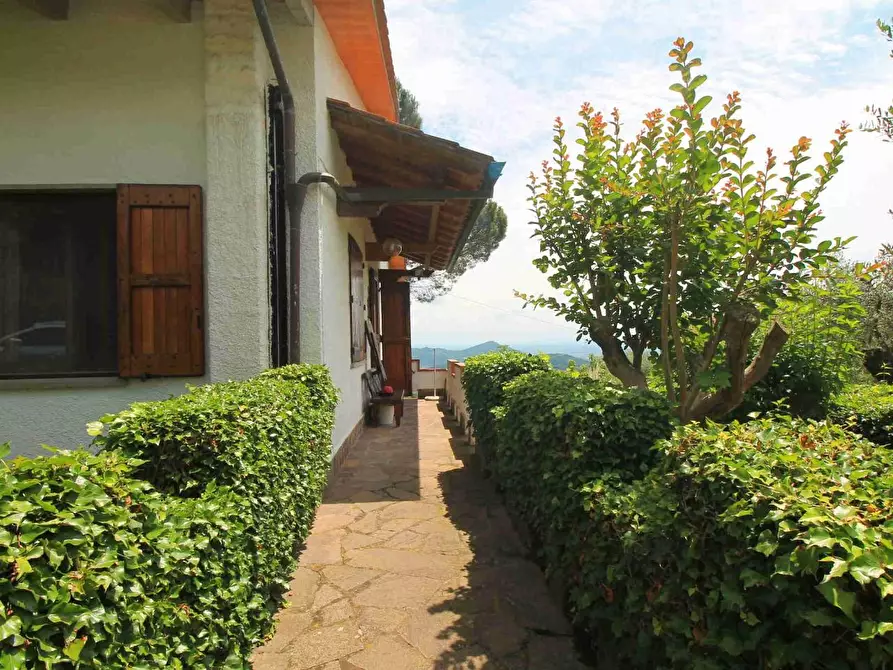 Immagine 30 di Villa in vendita  a Montecatini Terme