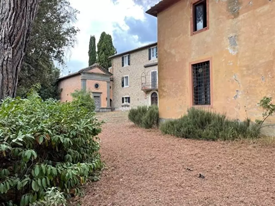 Immagine 1 di Appartamento in vendita  a Siena