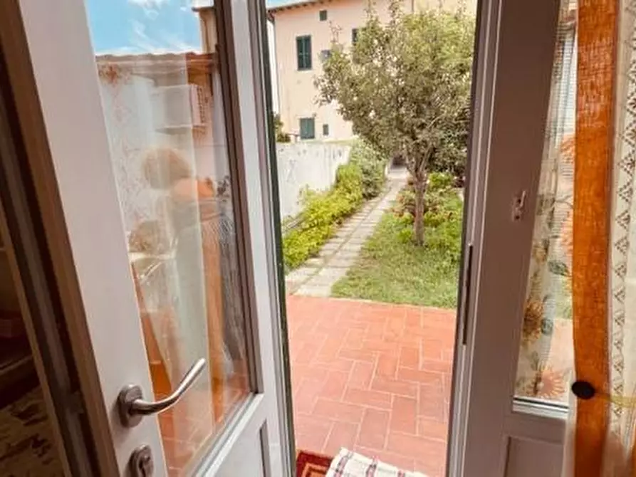 Immagine 7 di Appartamento in affitto  a Pisa