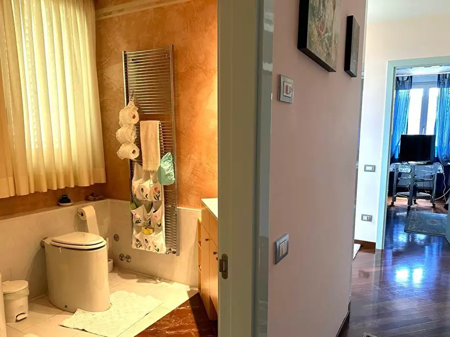 Immagine 32 di Villa in vendita  a Cerreto Guidi