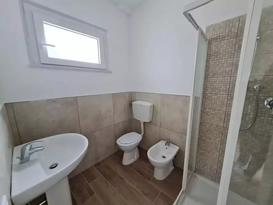 Immagine 12 di Porzione di casa in vendita  a Massa