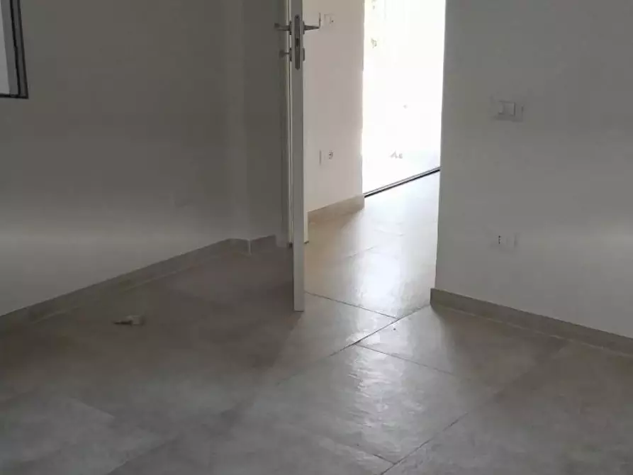 Immagine 20 di Porzione di casa in vendita  a Massa