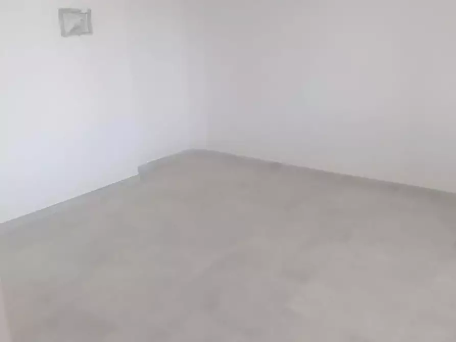 Immagine 18 di Porzione di casa in vendita  a Massa