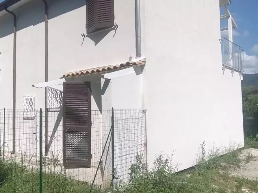 Immagine 6 di Porzione di casa in vendita  a Massa