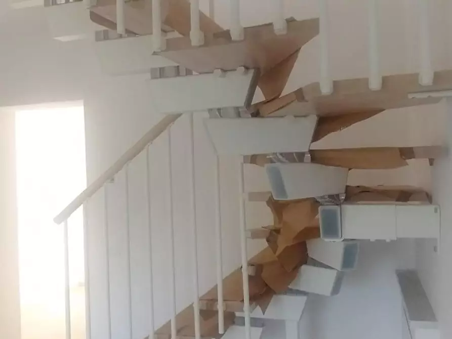 Immagine 21 di Porzione di casa in vendita  a Massa