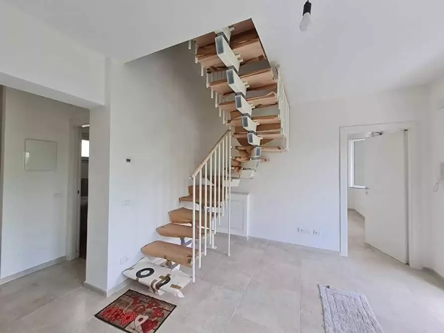 Immagine 9 di Porzione di casa in vendita  a Massa