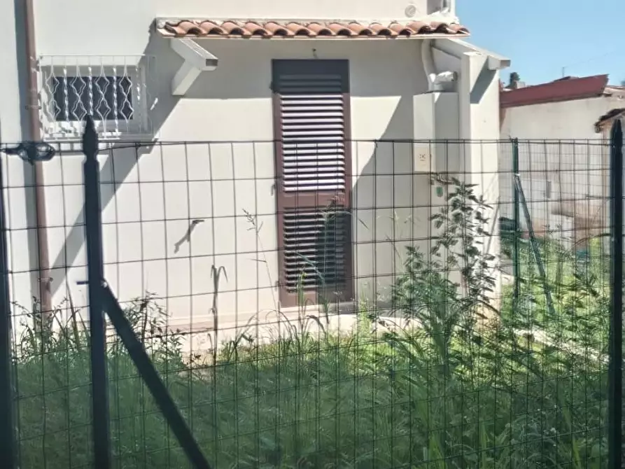 Immagine 7 di Porzione di casa in vendita  a Massa