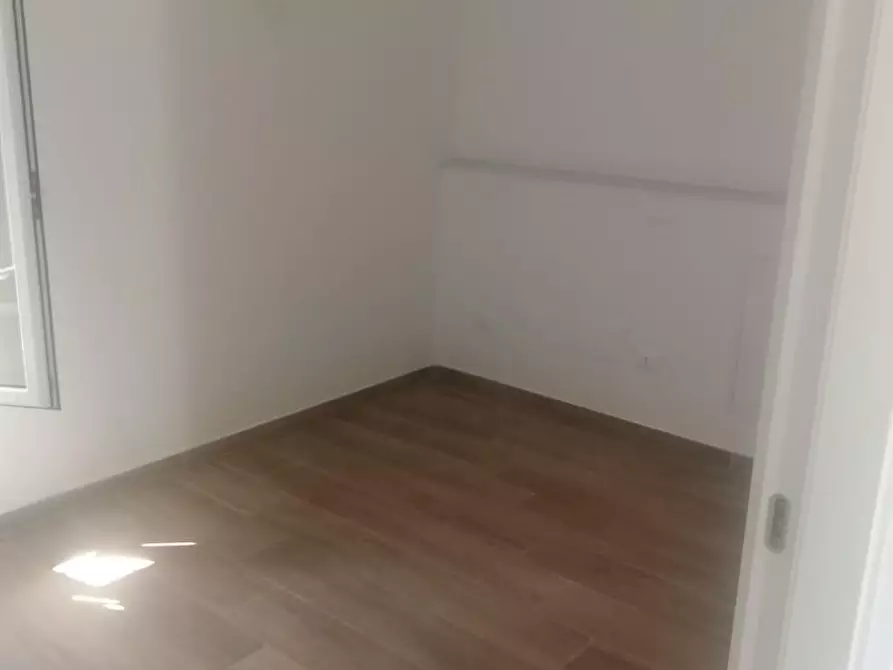 Immagine 24 di Porzione di casa in vendita  a Massa