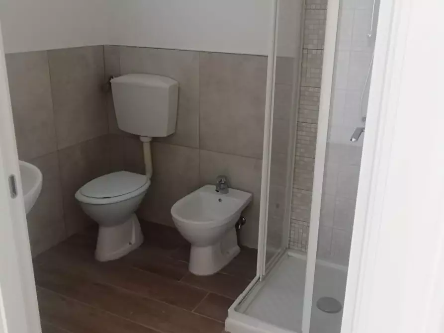 Immagine 17 di Porzione di casa in vendita  a Massa