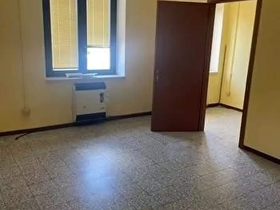 Immagine 1 di Ufficio in affitto  a Pisa
