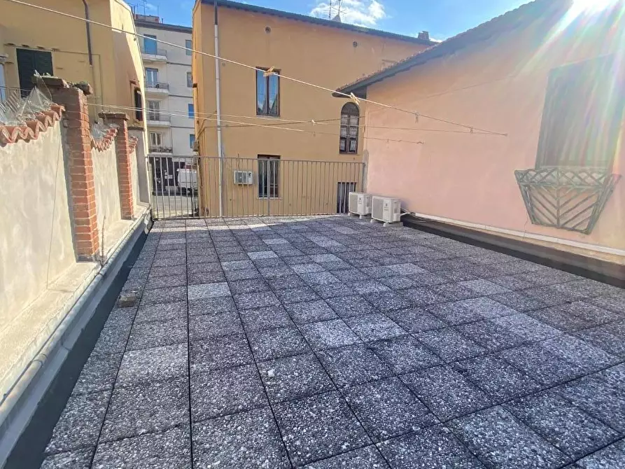 Immagine 5 di Locale commerciale in vendita  a Pisa