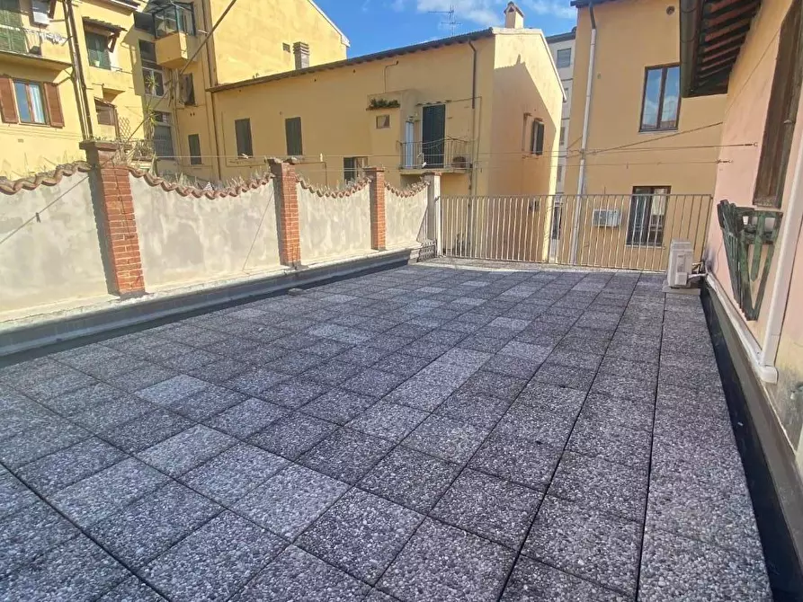 Immagine 3 di Locale commerciale in vendita  a Pisa