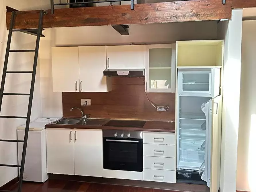 Immagine 4 di Appartamento in vendita  a Pisa