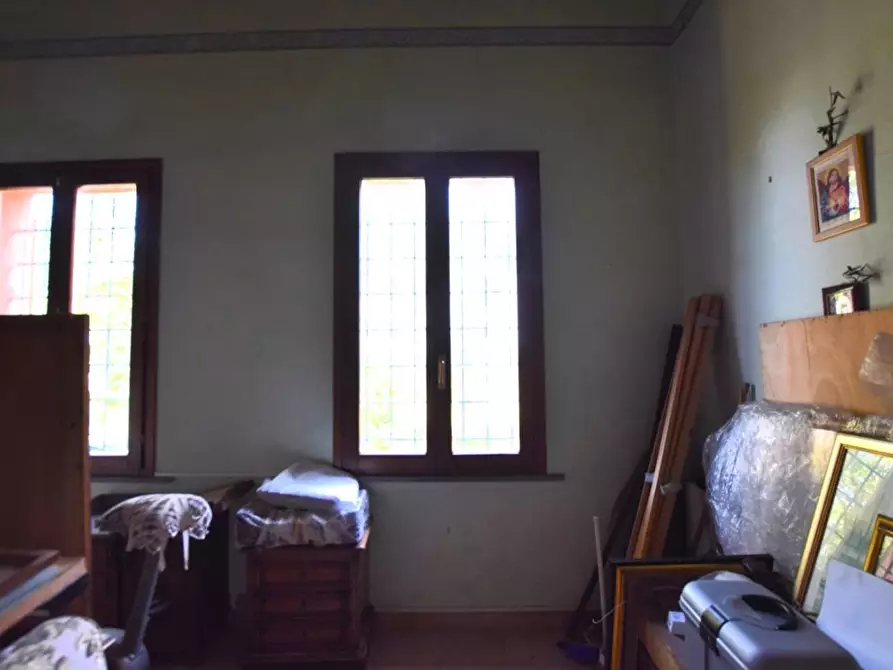 Immagine 47 di Villa in vendita  a Pontedera