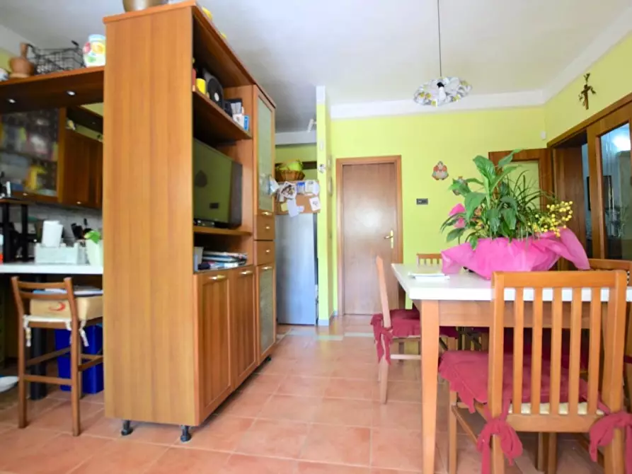 Immagine 17 di Villa in vendita  a Pontedera