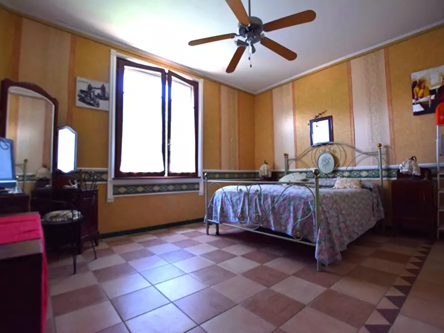 Immagine 33 di Villa in vendita  a Pontedera