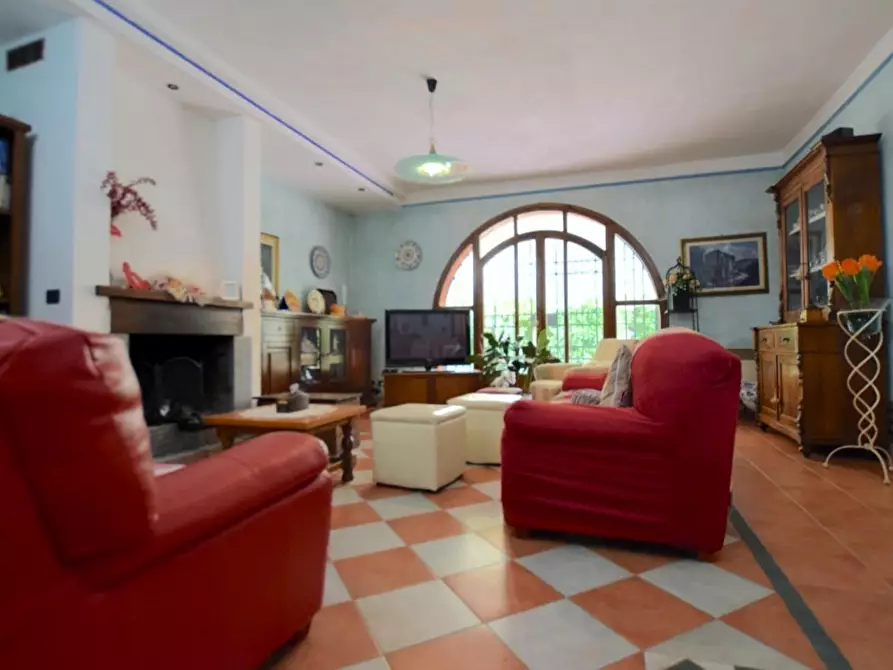 Immagine 18 di Villa in vendita  a Pontedera