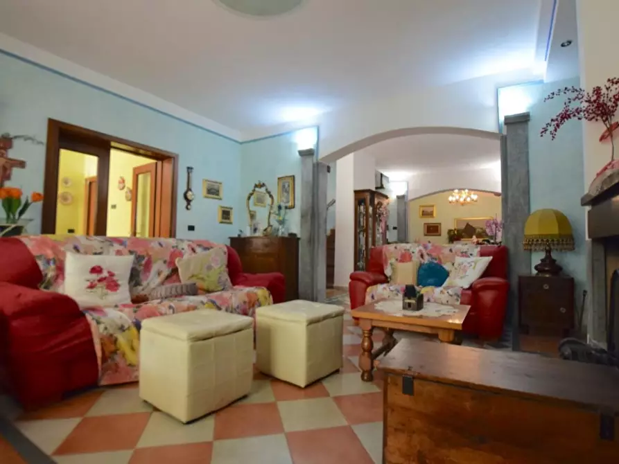 Immagine 21 di Villa in vendita  a Pontedera