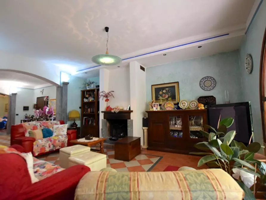 Immagine 13 di Villa in vendita  a Pontedera