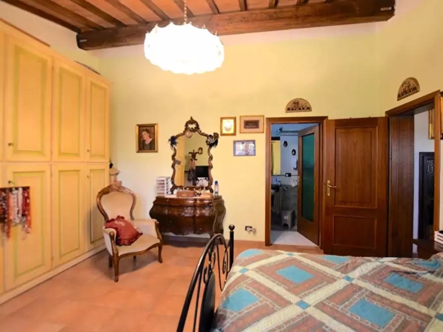 Immagine 25 di Villa in vendita  a Pontedera