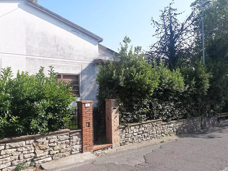 Immagine 1 di Casa bifamiliare in vendita  a Fauglia