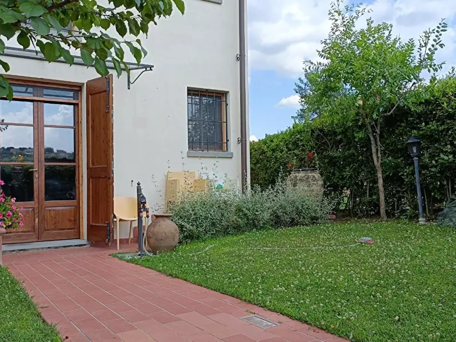 Immagine 11 di Casa colonica in vendita  a Montespertoli