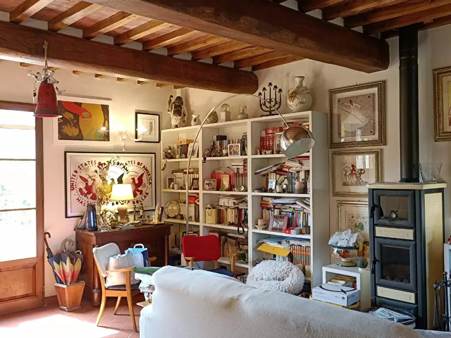 Immagine 5 di Casa colonica in vendita  a Montespertoli