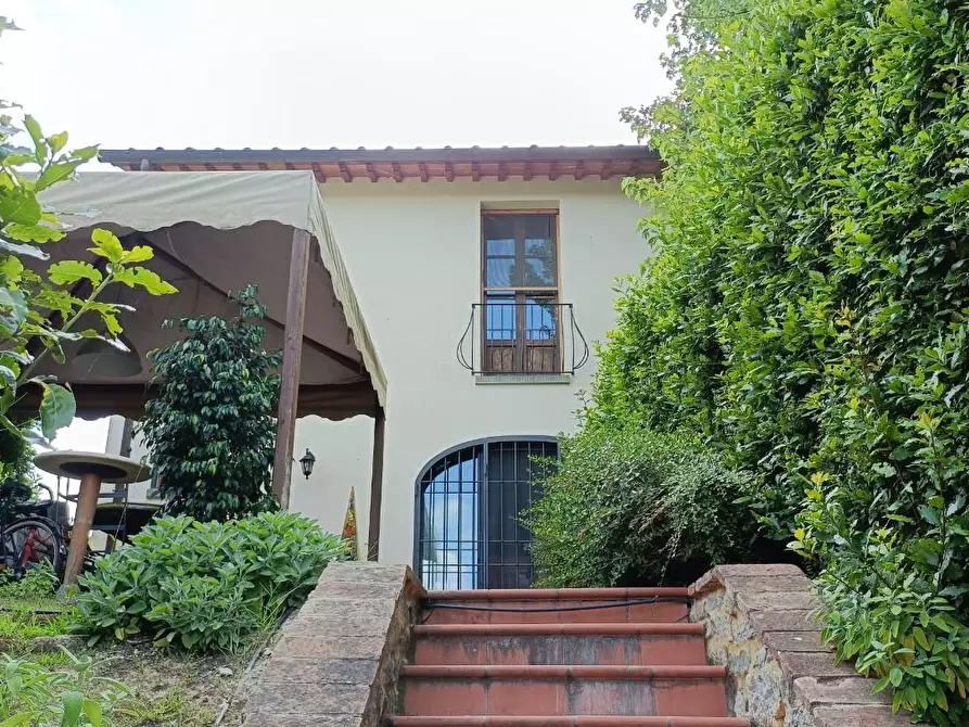 Immagine 3 di Casa colonica in vendita  a Montespertoli