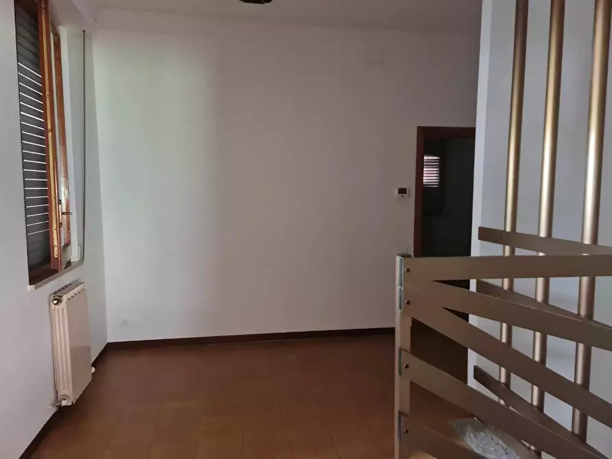 Immagine 2 di Ufficio in affitto  a Colle Di Val D'elsa