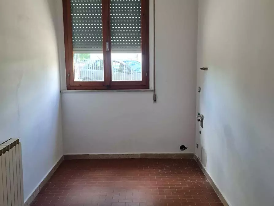 Immagine 9 di Ufficio in affitto  a Colle Di Val D'elsa