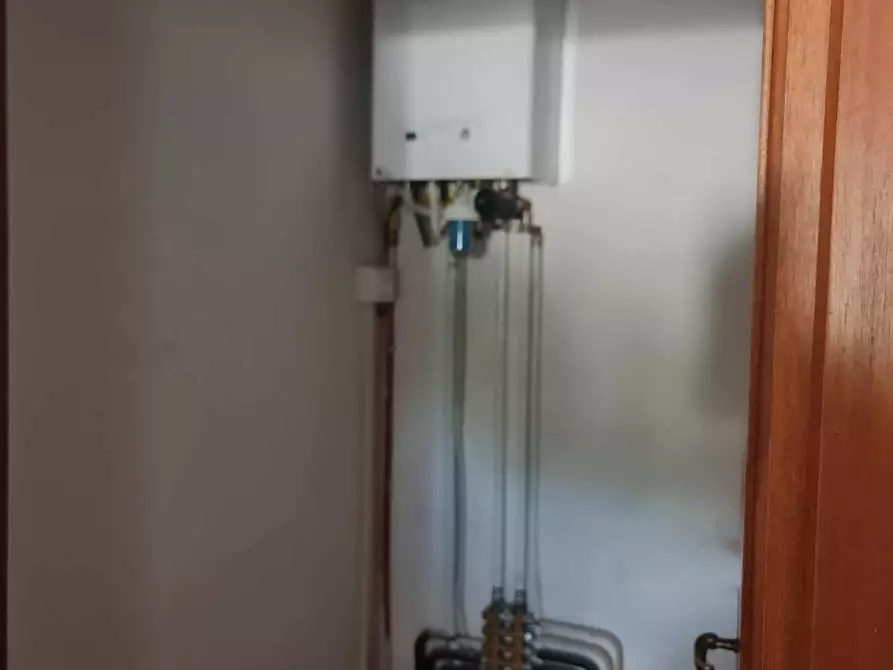 Immagine 4 di Ufficio in affitto  a Colle Di Val D'elsa