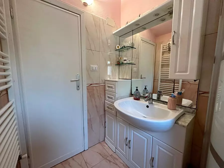 Immagine 11 di Terratetto in vendita  a Pisa